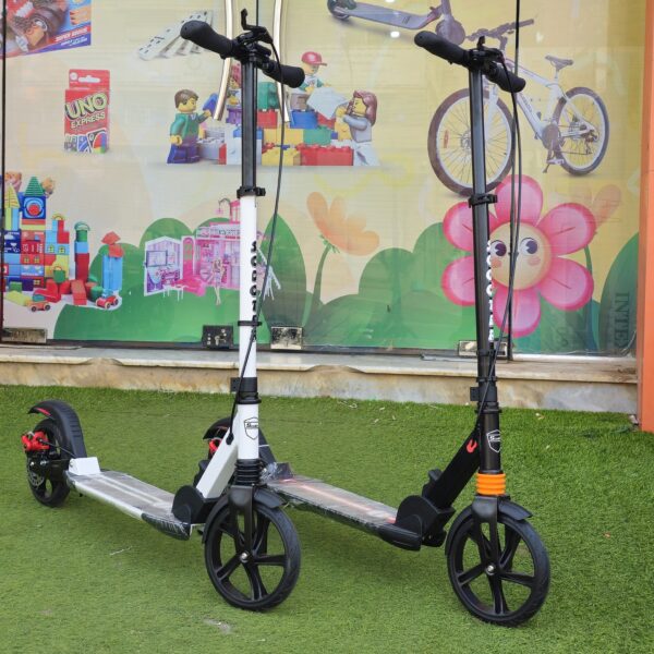Trottinette bandes blanche