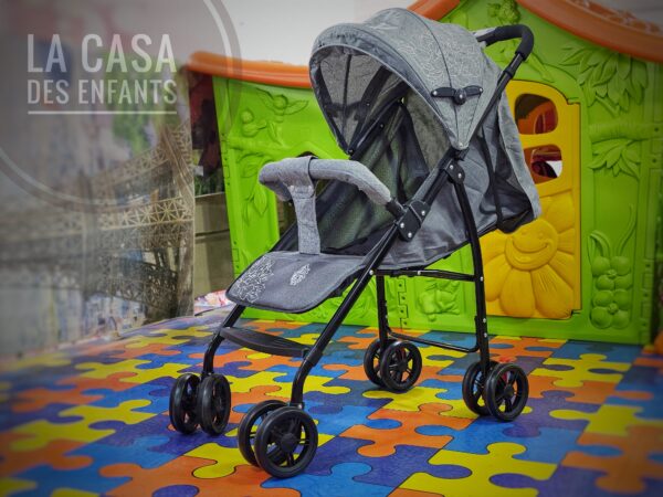 Poussette confortable et sécurisée – Image 2